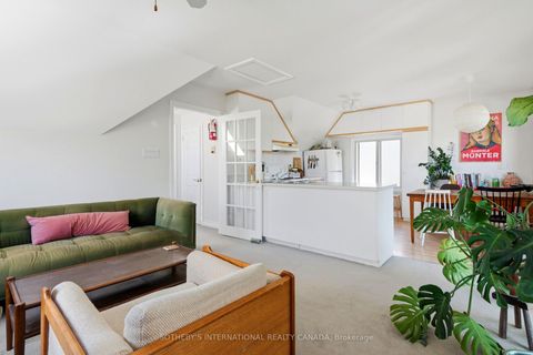 Photo 16 at 376 Sunnyside Avenue, Swansea, Toronto