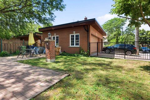 Photo 29 at 376 Sunnyside Avenue, Swansea, Toronto