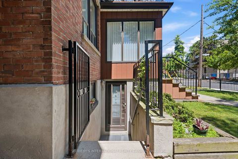 Photo 31 at 376 Sunnyside Avenue, Swansea, Toronto