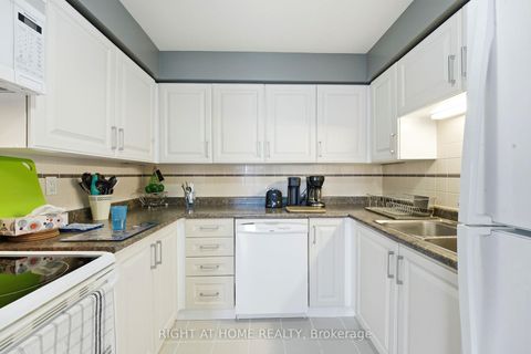 Photo 8 at 1602 - 298 Jarvis Street, Yonge Corridor, Toronto