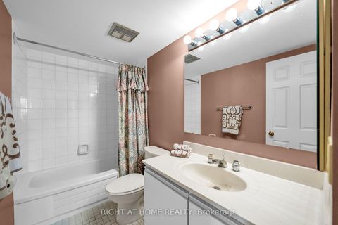 Photo 18 at 1801 - 1 Concorde Place, Don Mills, Toronto