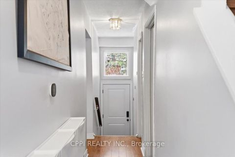 Photo 2 at 14 - 2 Davisbrook Boulevard, Sullivan, Toronto