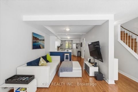 Photo 9 at 14 - 2 Davisbrook Boulevard, Sullivan, Toronto