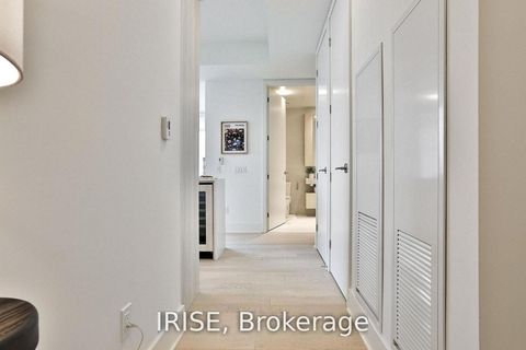 Photo 8 at 5702 - 11 Yorkville Avenue, Annex, Toronto