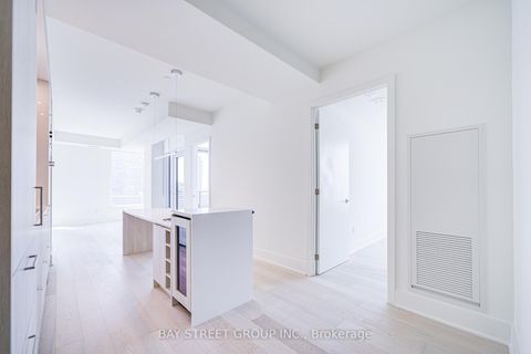 Photo 4 at 2312 - 11 Yorkville Avenue, Annex, Toronto