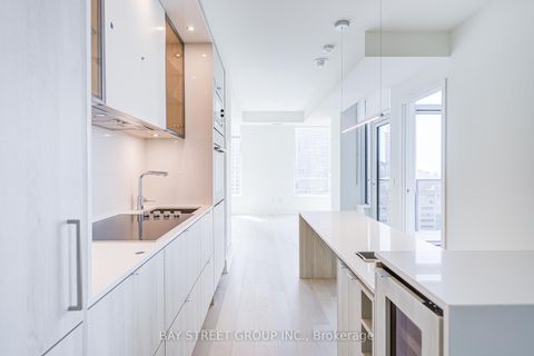 Photo 10 at 2312 - 11 Yorkville Avenue, Annex, Toronto