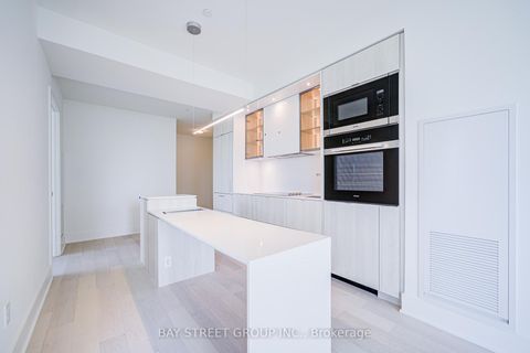 Photo 13 at 2312 - 11 Yorkville Avenue, Annex, Toronto