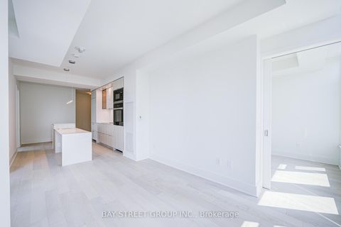 Photo 23 at 2312 - 11 Yorkville Avenue, Annex, Toronto