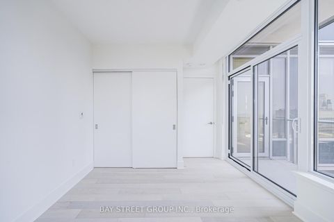 Photo 32 at 2312 - 11 Yorkville Avenue, Annex, Toronto