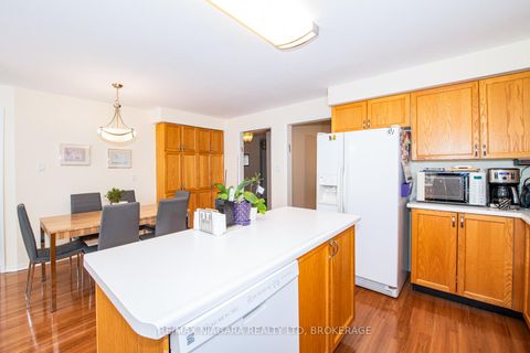 Photo 12 at 120 Janesville Road, Uplands, Vaughan