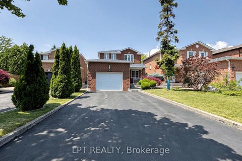 Photo 0 at 30 Pentland Crescent, Maple, Vaughan