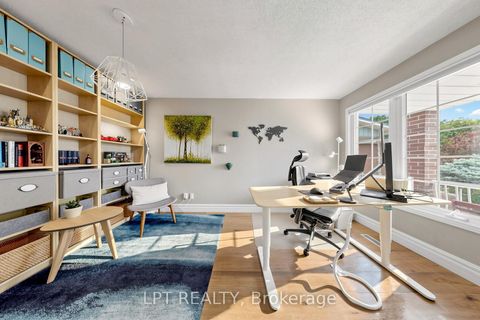 Photo 7 at 30 Pentland Crescent, Maple, Vaughan