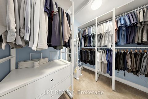 Photo 12 at 30 Pentland Crescent, Maple, Vaughan