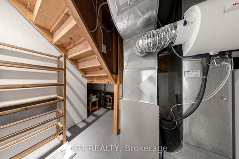 Photo 26 at 30 Pentland Crescent, Maple, Vaughan