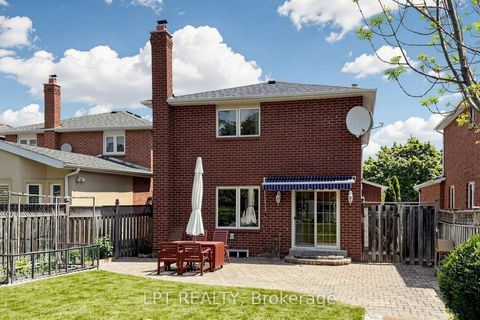 Photo 29 at 30 Pentland Crescent, Maple, Vaughan