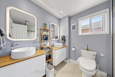 Photo 39 at 30 Pentland Crescent, Maple, Vaughan