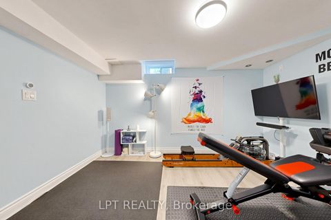 Photo 45 at 30 Pentland Crescent, Maple, Vaughan