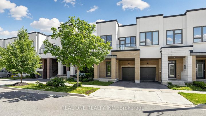 Photo 1 at 3151 Mintwood Circle, GO Glenorchy, Oakville