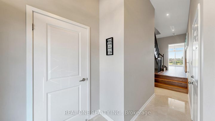 Photo 3 at 3151 Mintwood Circle, GO Glenorchy, Oakville
