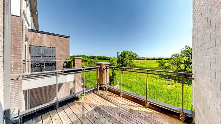 Photo 14 at 3151 Mintwood Circle, GO Glenorchy, Oakville