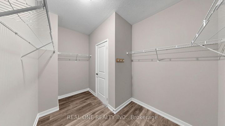 Photo 20 at 3151 Mintwood Circle, GO Glenorchy, Oakville