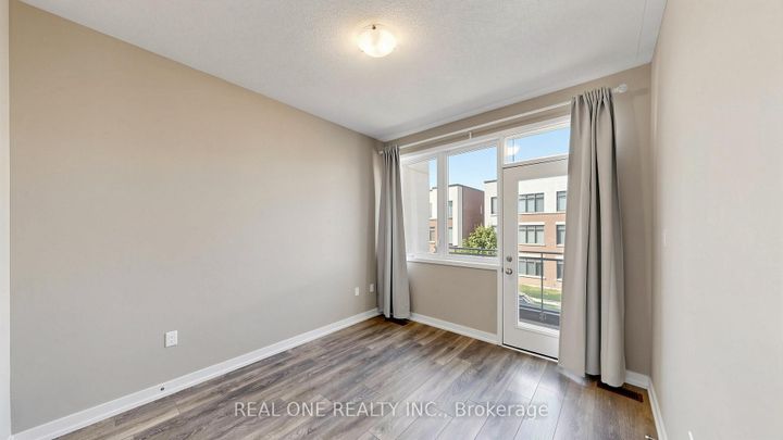 Photo 23 at 3151 Mintwood Circle, GO Glenorchy, Oakville