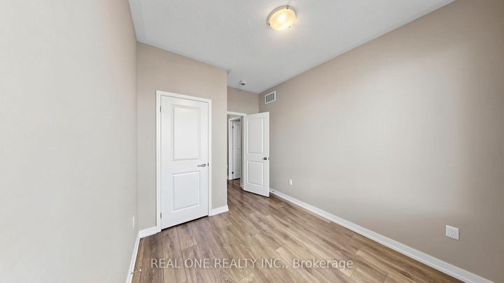 Photo 28 at 3151 Mintwood Circle, GO Glenorchy, Oakville