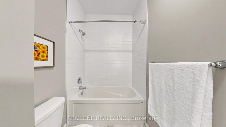 Photo 30 at 3151 Mintwood Circle, GO Glenorchy, Oakville