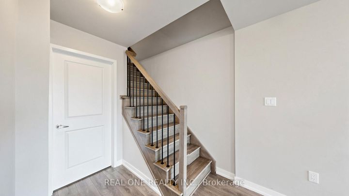 Photo 32 at 3151 Mintwood Circle, GO Glenorchy, Oakville