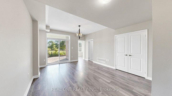 Photo 33 at 3151 Mintwood Circle, GO Glenorchy, Oakville