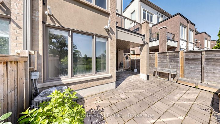 Photo 40 at 3151 Mintwood Circle, GO Glenorchy, Oakville