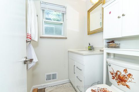 Photo 16 at 75 Glen Agar Drive, Rosethorn, Toronto