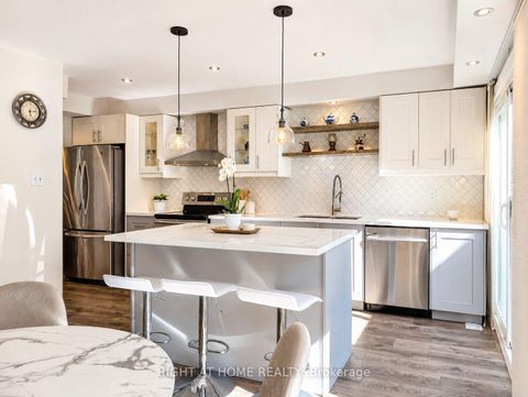 Photo 11 at 267 Pinnacle Trail, Bayview Wellington, Aurora