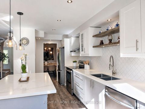Photo 12 at 267 Pinnacle Trail, Bayview Wellington, Aurora