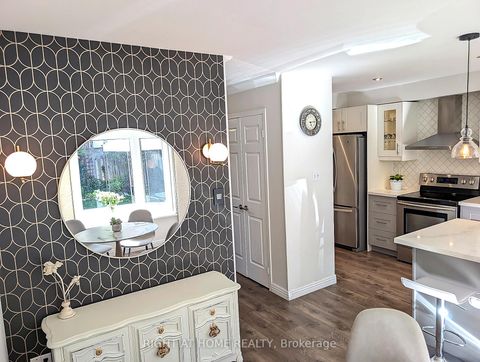 Photo 13 at 267 Pinnacle Trail, Bayview Wellington, Aurora