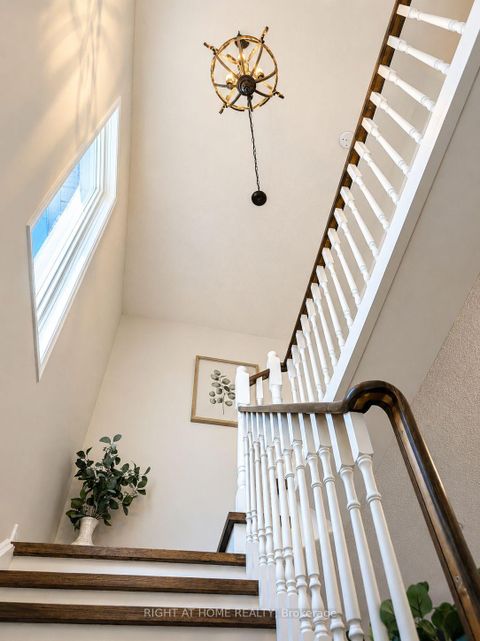 Photo 15 at 267 Pinnacle Trail, Bayview Wellington, Aurora