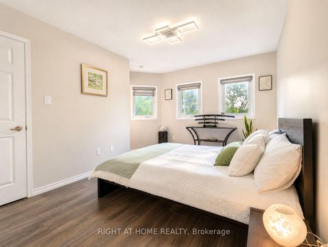 Photo 18 at 267 Pinnacle Trail, Bayview Wellington, Aurora
