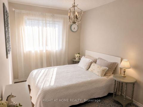 Photo 23 at 267 Pinnacle Trail, Bayview Wellington, Aurora
