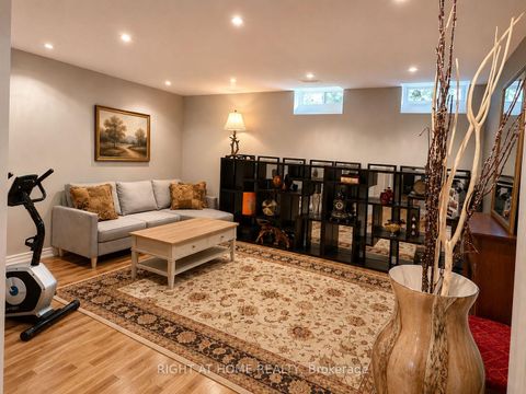 Photo 27 at 267 Pinnacle Trail, Bayview Wellington, Aurora