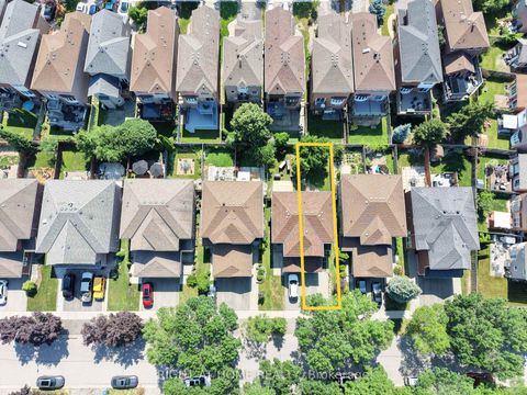 Photo 28 at 267 Pinnacle Trail, Bayview Wellington, Aurora