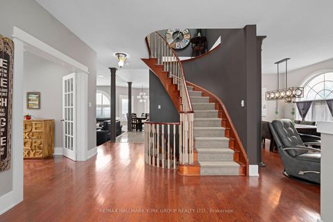 Photo 5 at 59 Carley Crescent, Painswick South, Barrie