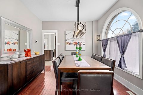 Photo 9 at 59 Carley Crescent, Painswick South, Barrie