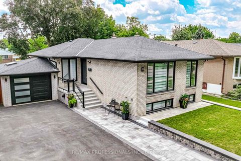 Photo 2 at 9 Tynevale Drive, Richview, Toronto