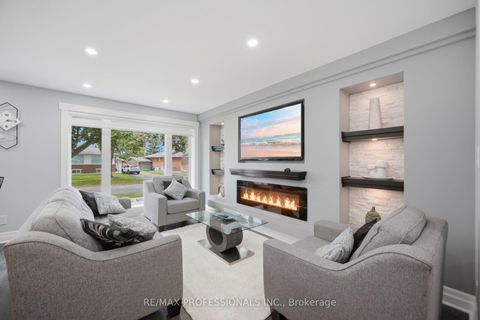 Photo 6 at 9 Tynevale Drive, Richview, Toronto