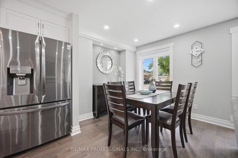 Photo 11 at 9 Tynevale Drive, Richview, Toronto