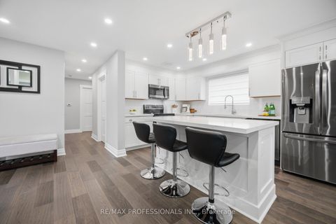 Photo 13 at 9 Tynevale Drive, Richview, Toronto