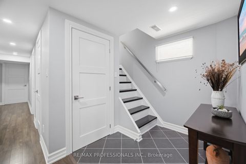 Photo 23 at 9 Tynevale Drive, Richview, Toronto