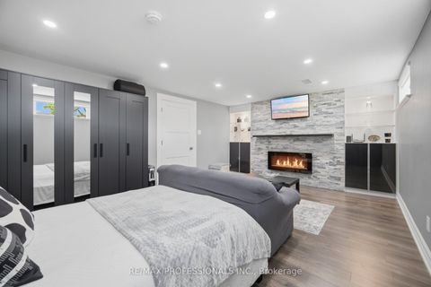 Photo 31 at 9 Tynevale Drive, Richview, Toronto