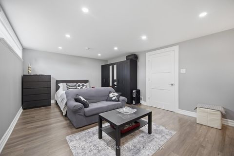 Photo 32 at 9 Tynevale Drive, Richview, Toronto