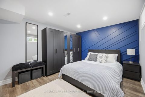 Photo 33 at 9 Tynevale Drive, Richview, Toronto